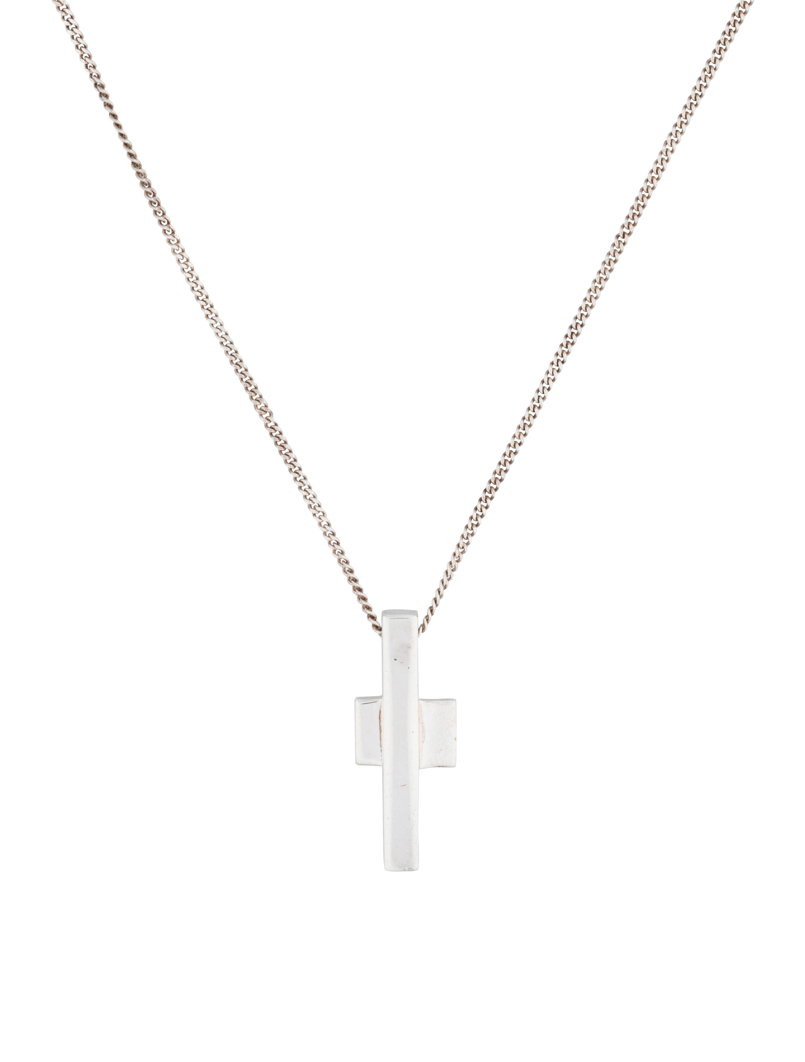 cross necklace gucci