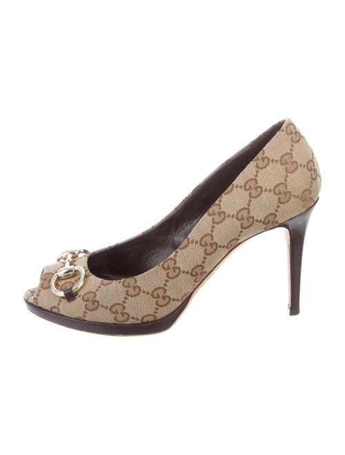 Gucci GG Supreme Pumps