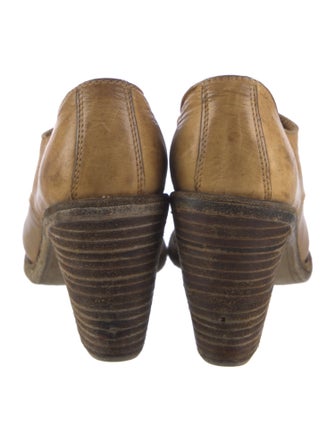 Guidi Leather Striped Pumps