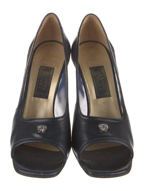 Gianni Versace Medusa Insignia Leather Pumps