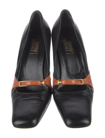 Gianni Versace Medusa Insignia Leather D'Orsay Pumps