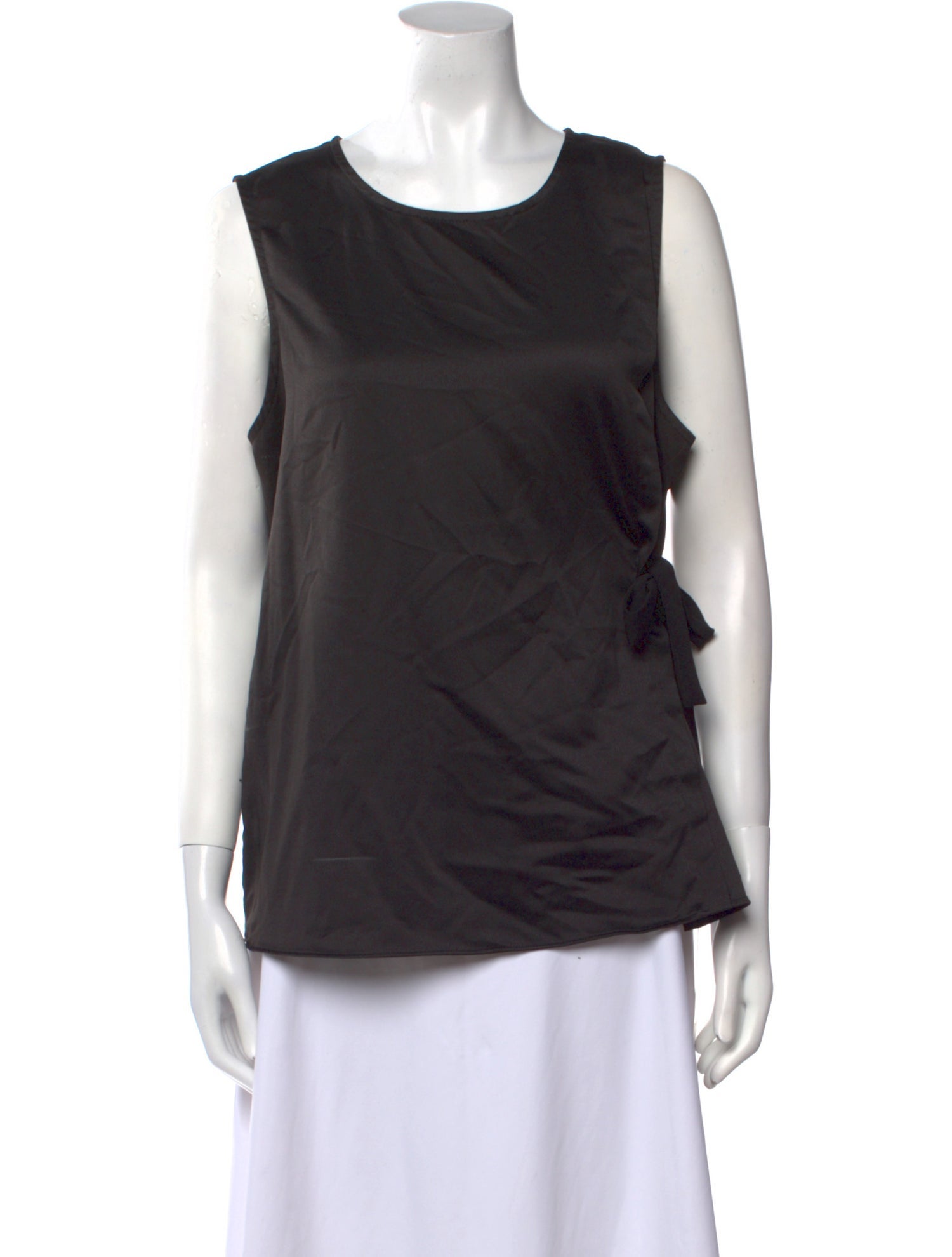 Halston Scoop Neck Sleeveless Top