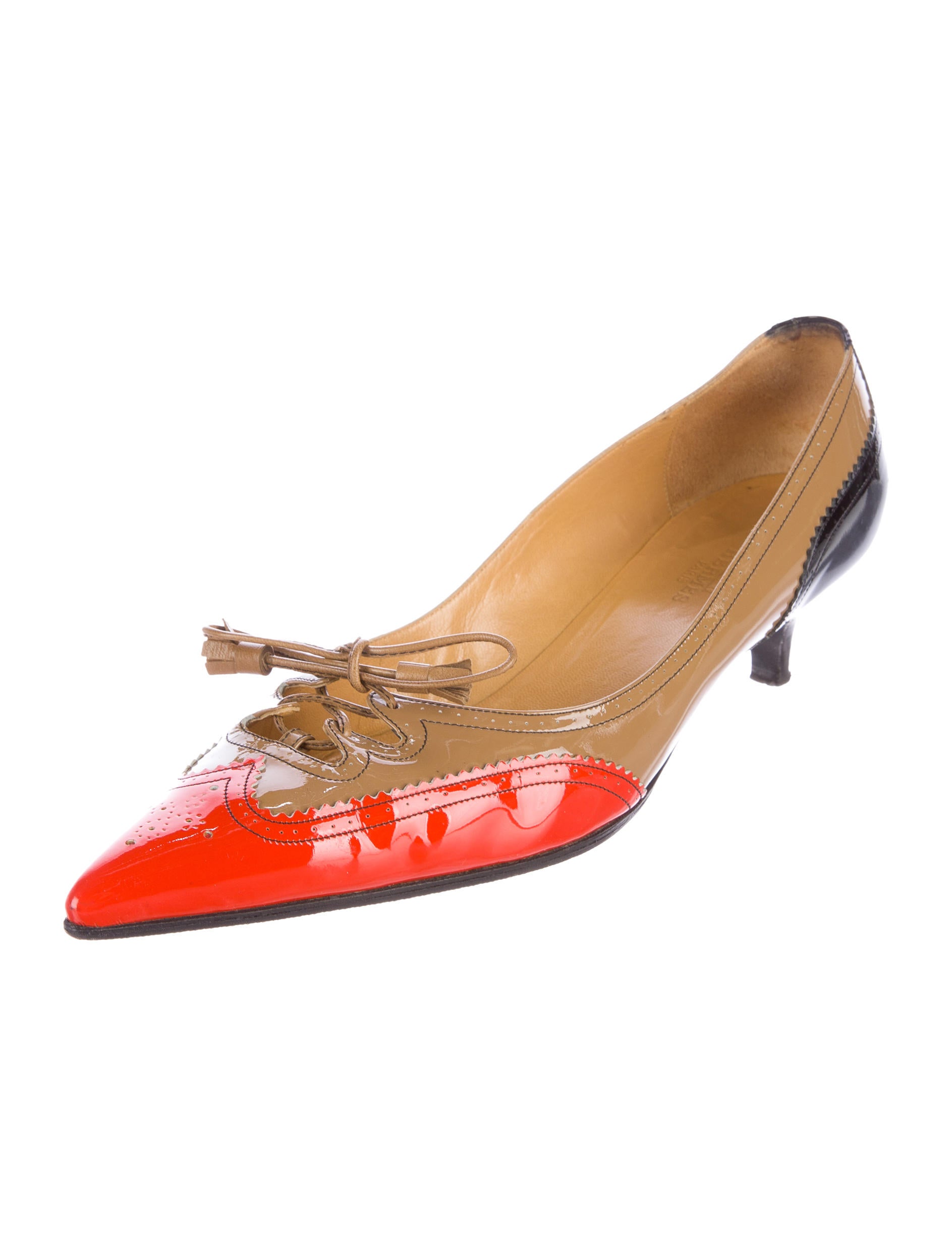 HermÃ¨s Patent Leather Pointed-Toe Pumps - Shoes - HER102737 | The RealReal