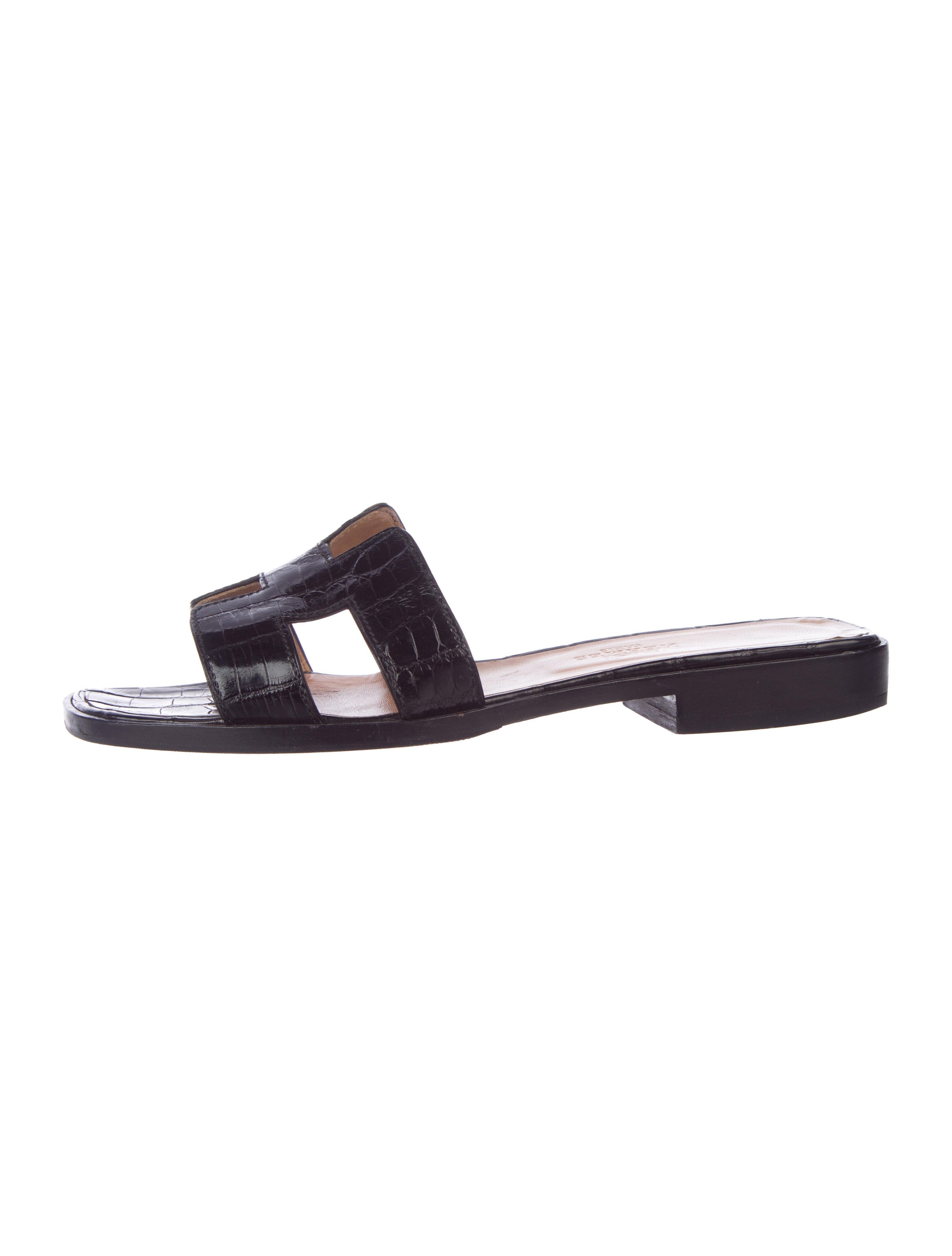 Hermès Alligator Oran Sandals