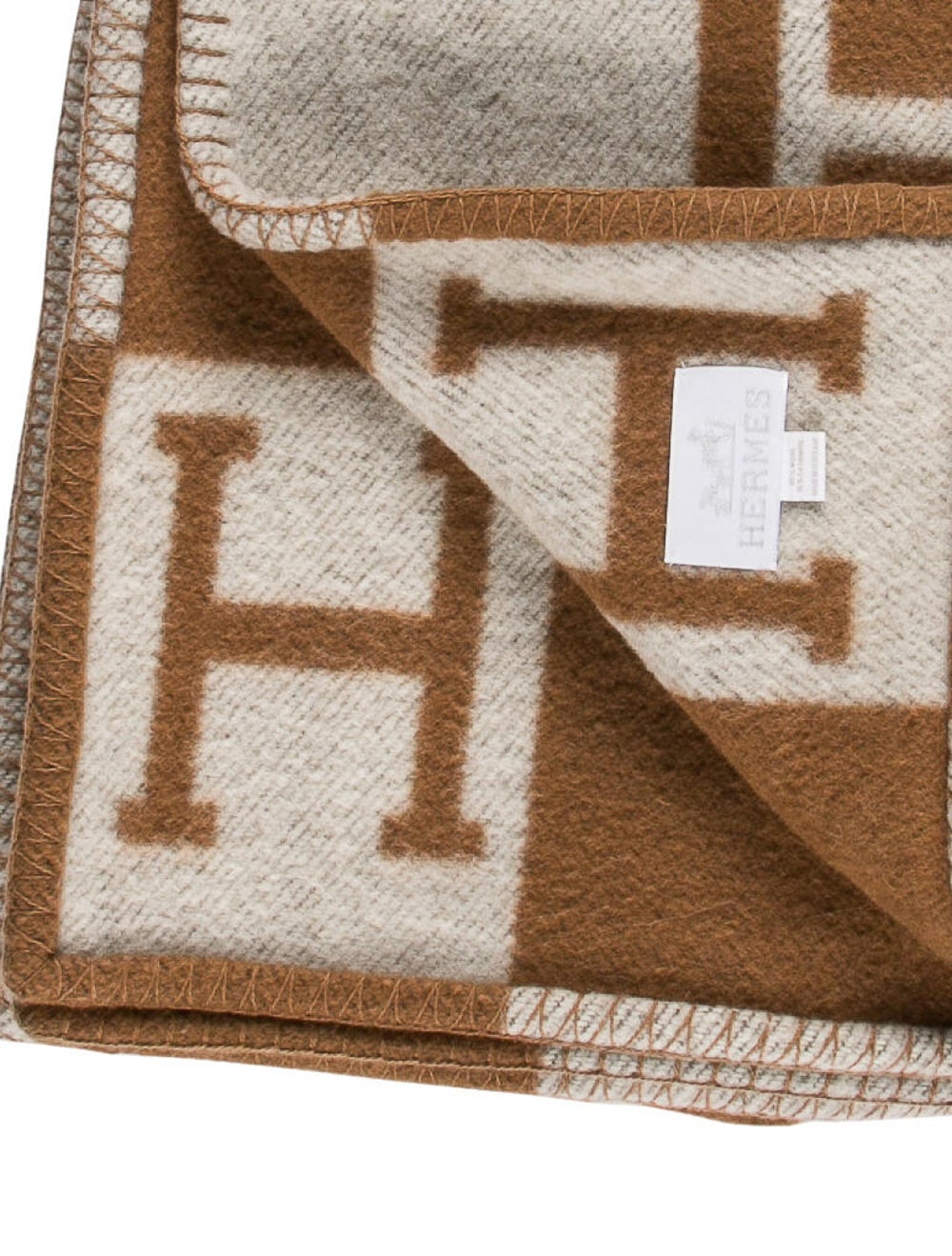 Hermès Avalon Throw Blanket Pillows & Throws HER277101 The RealReal
