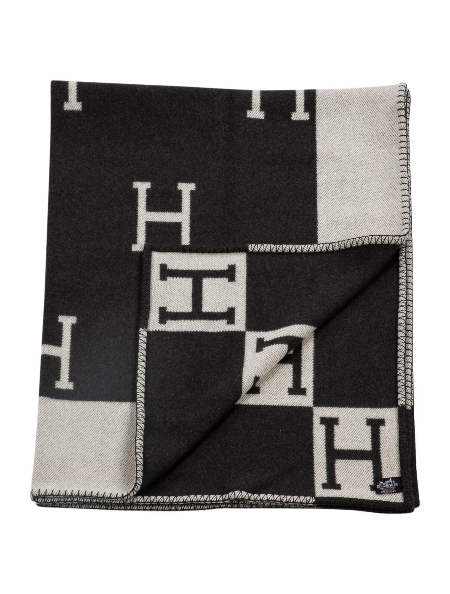 Gucci GG Logo Throw Blanket Black Throws, Pillows & Throws GUC1261679 The RealReal