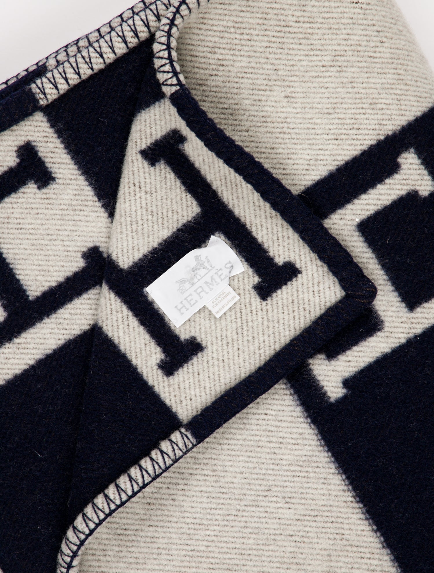 Hermès Avalon III Throw Blanket Blue Throws, Pillows & Throws