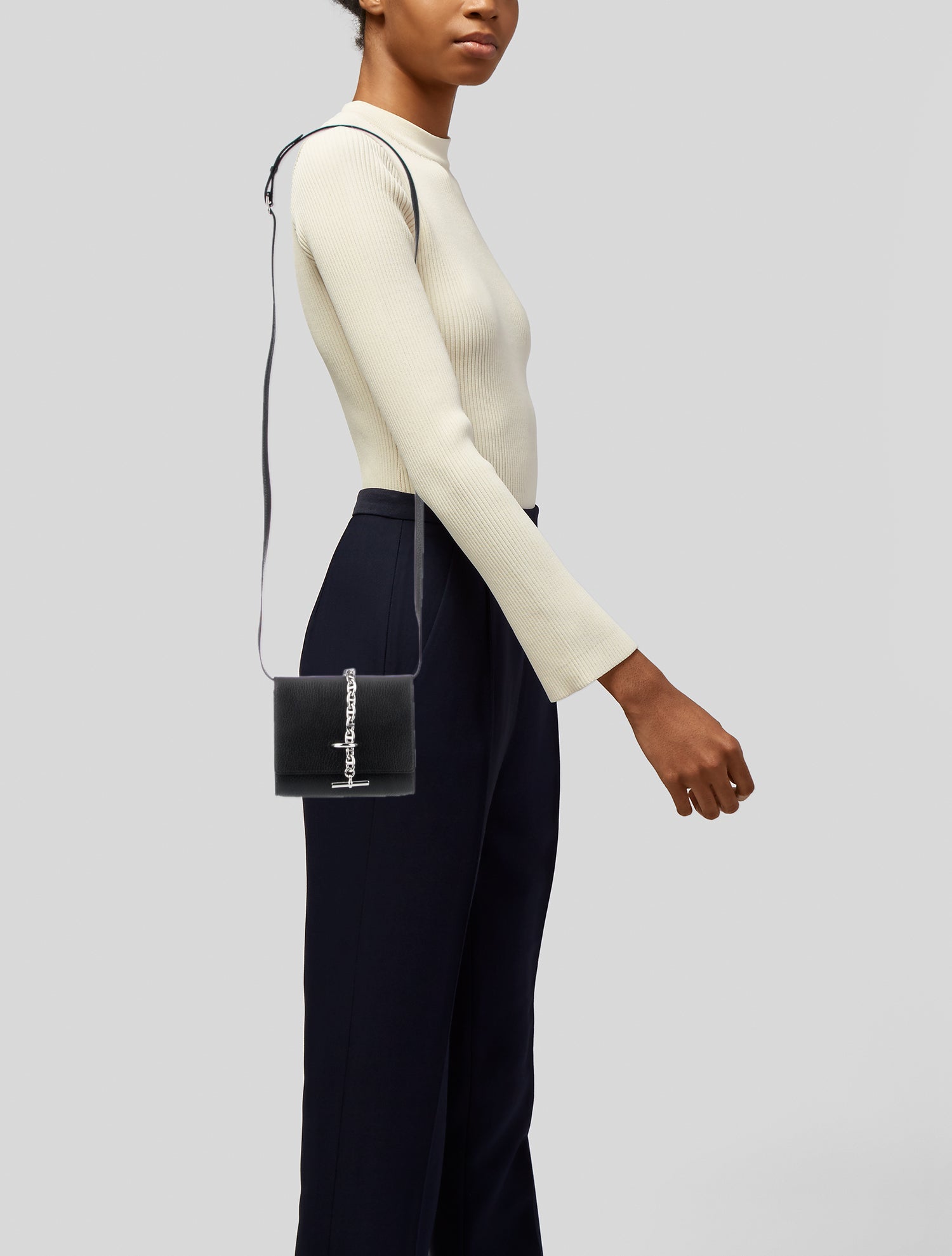 【ミニ財布♡】HERMES Chaine d'Ancre ショルダーバッグ Hermès 2023 Chaine D'Ancre Compact Wallet - Black Mini Bags
