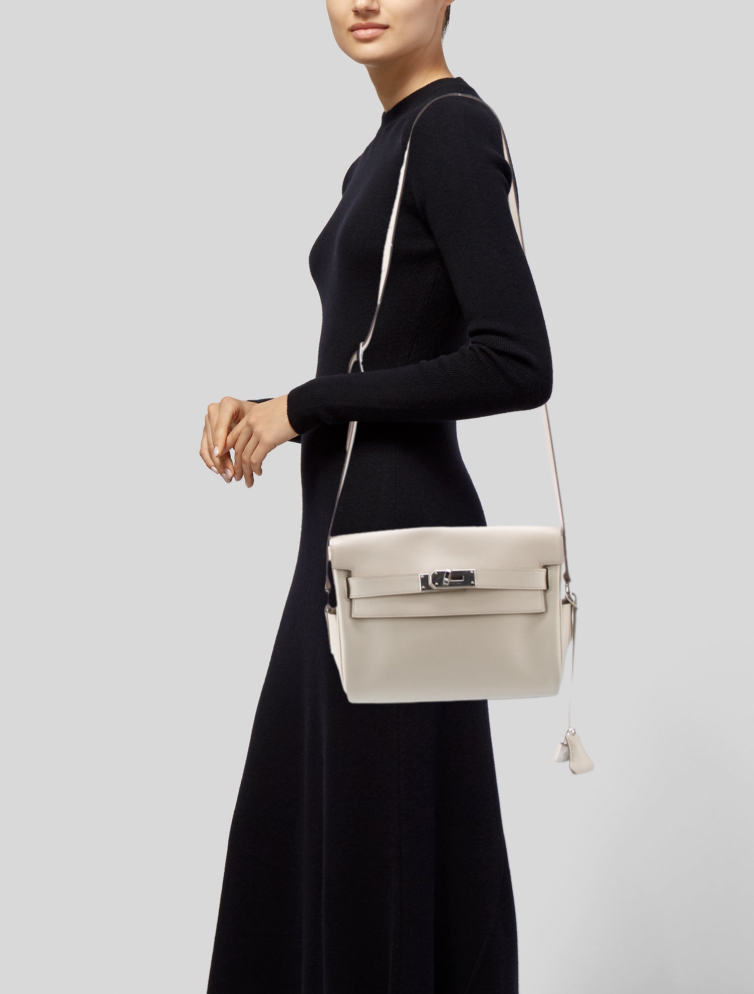 HERMES ホワイトレザー　38 Hermès 2023 Evercolor Kelly Messenger PM w/Tags - White Shoulder
