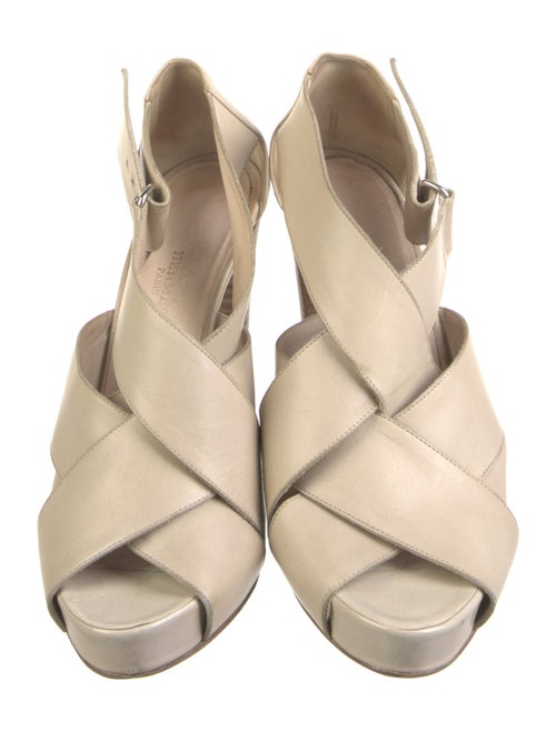 Hermès Leather Cutout Accent Sandals