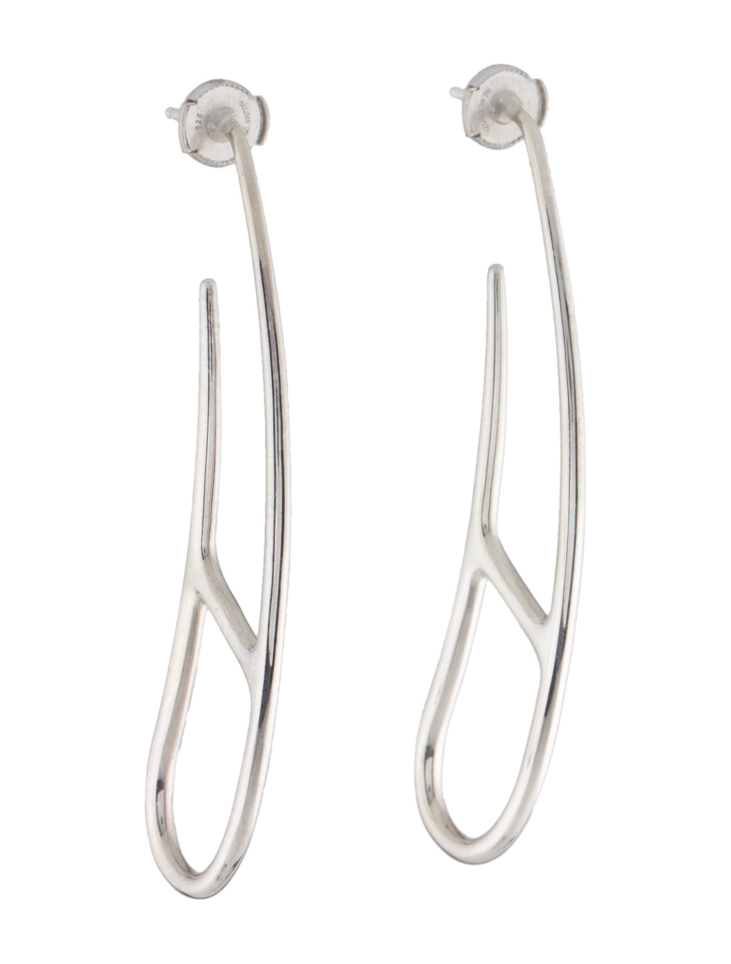 シンプルに輝く,美の象徴【HERMES】Chaine d'Ancre Twist ピアス Chaine d'ancre Punk earrings | Hermès Netherlands