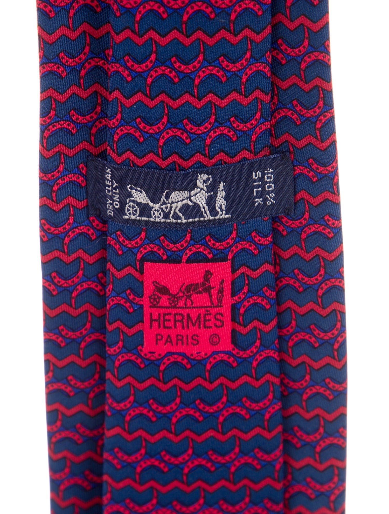 Hermès Pattenred Print