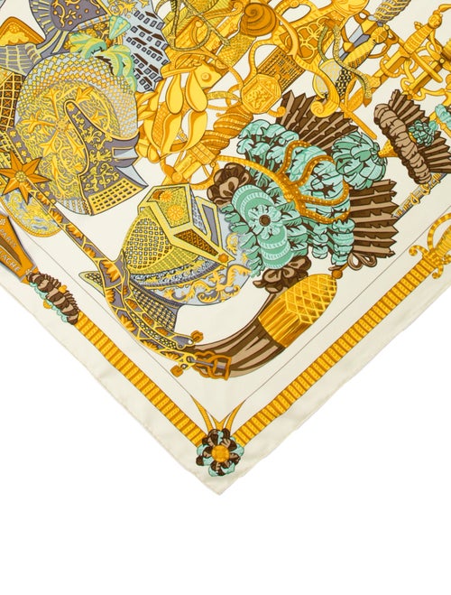 Hermès Armets en Panache Silk Scarf