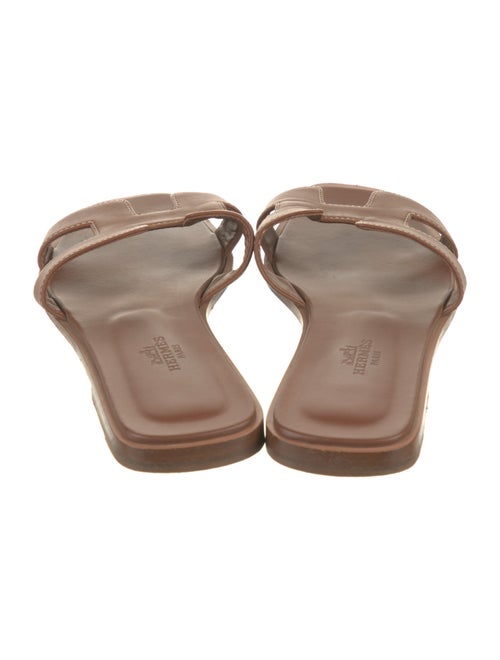 Hermès Oran H Logo Slides