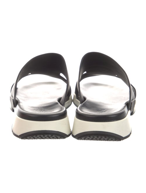 Hermès Varadero H Logo Slides