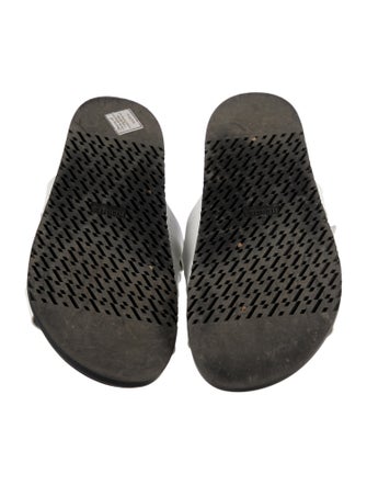 Hermès Chypre H Logo Slides