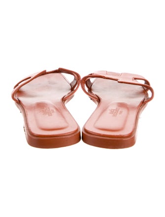 Hermès Oran H Logo Slides