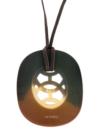 Hermès Lift Pendant Necklace