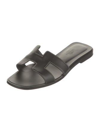 Hermès Oran H Logo Slides