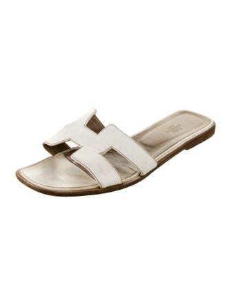 Hermès Oran H Logo Slides