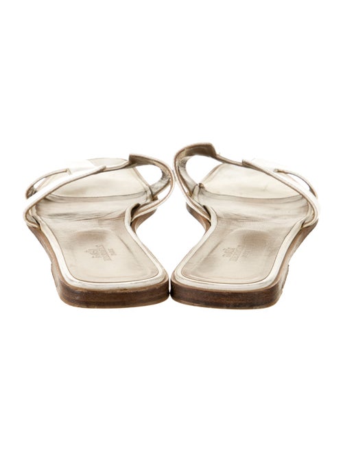 Hermès Oran H Logo Slides
