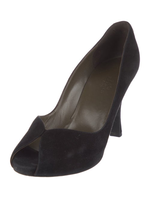 Hermès Suede Pumps