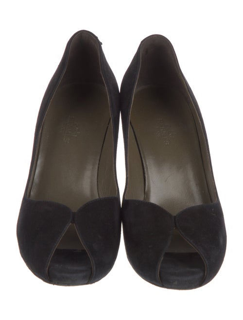 Hermès Suede Pumps