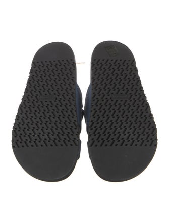 Hermès Chypre H Logo Slides