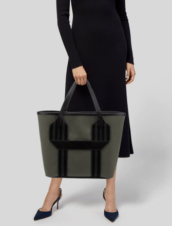 Hermès 2023 Toile Militaire Pursangle Tote