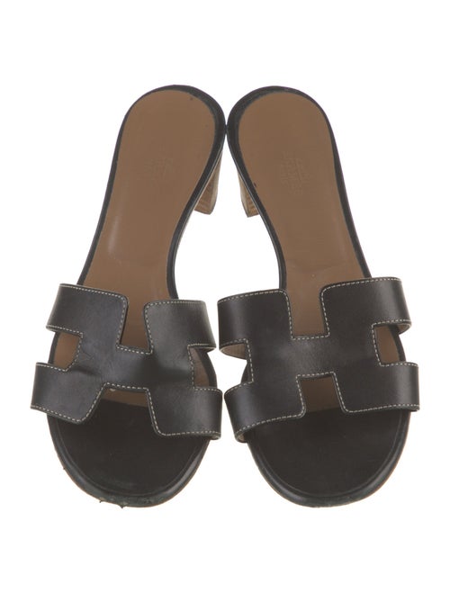 Hermès Oasis H Logo Slides