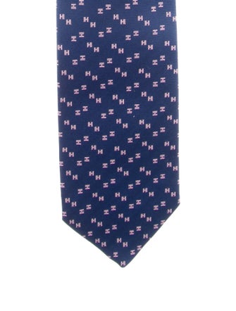 Hermès patterned silk tie