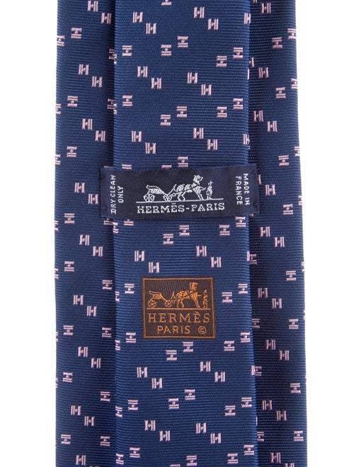 Hermès patterned silk tie