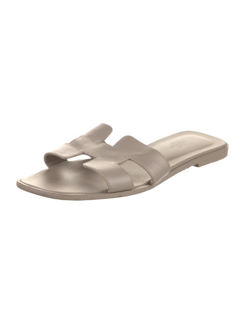 Hermès Oran H Logo Slides