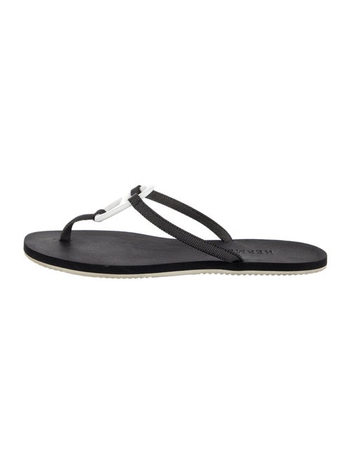 Hermès Kala Nera Chaîne d'Ancre Insignia T-Strap Sandals