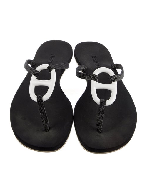 Hermès Kala Nera Chaîne d'Ancre Insignia T-Strap Sandals