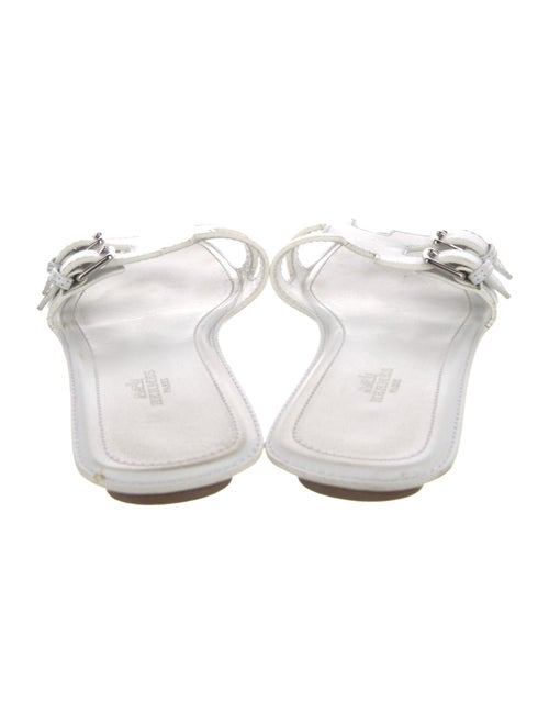 Hermès Remake H Logo Slides