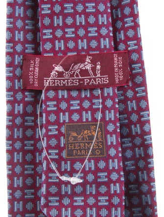 Hermès patterned silk tie