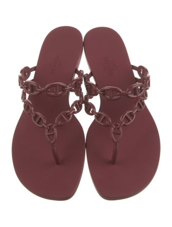 Hermès Island Chaîne d'Ancre Insignia T-Strap Sandals