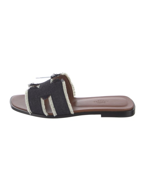 Hermès Oran H Logo Slides