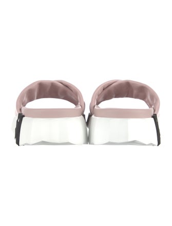 Hermès Infra H Logo Slides