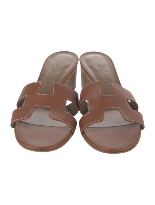 Hermès Oasis H Logo Slides