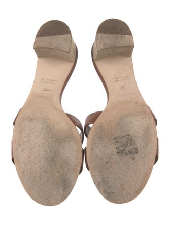 Hermès Oasis H Logo Slides