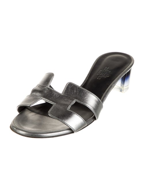 Hermès Oasis H Logo Slides