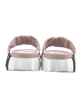 Hermès Infra H Logo Slides