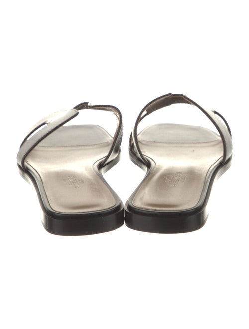 Hermès Oran H Logo Slides