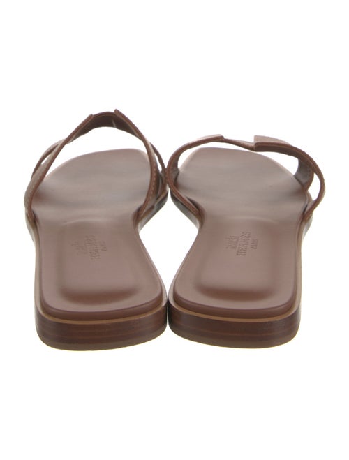 Hermès Oran H Logo Slides