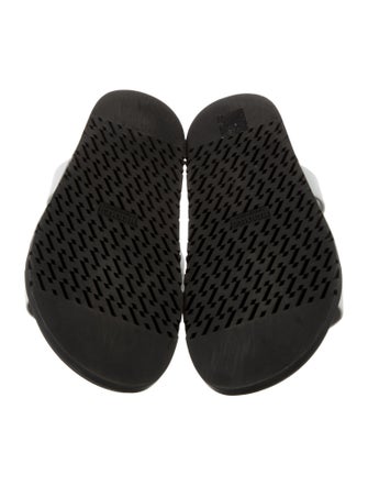 Hermès Chypre H Logo Slides