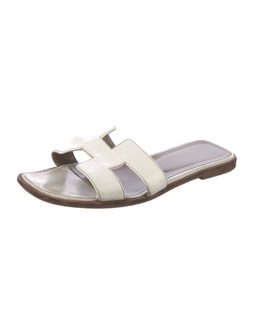 Hermès Oran H Logo Slides