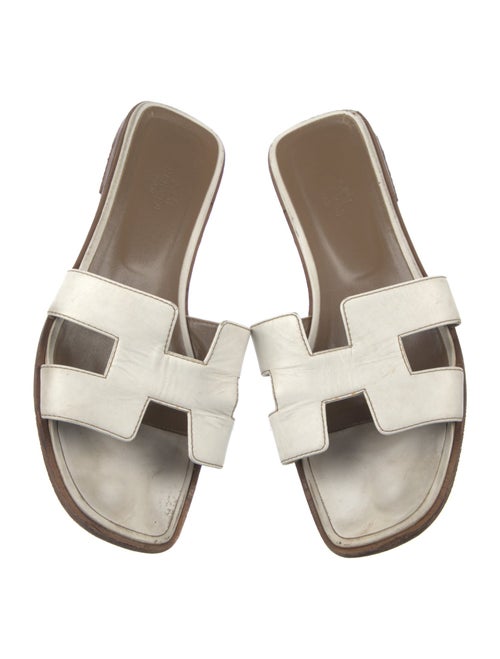 Hermès Oran H Logo Slides