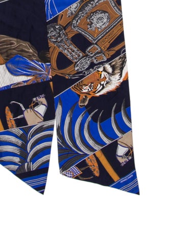 Hermès Carré en Carrés Maxi Silk Twilly Scarf